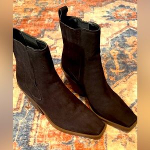 Vince Camuto black size 8 booties. Never worn.